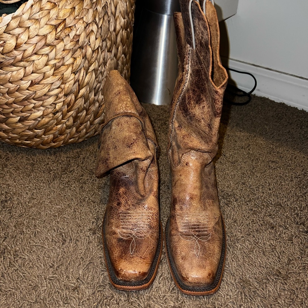Justin Bent Rail Wildwood Cowgirl Boots (style BRL122).